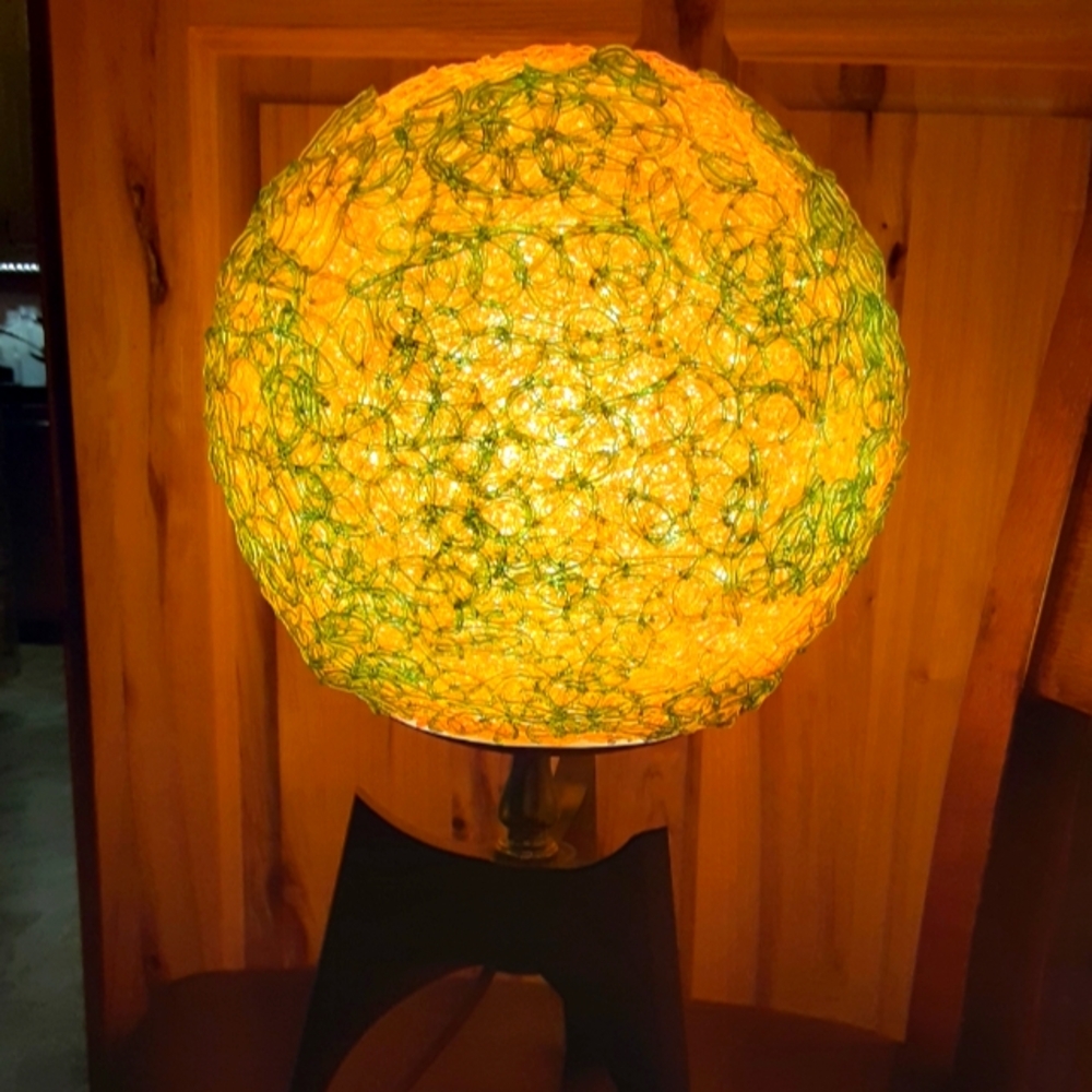 Vintage Lucite Spaghetti Tabl Lamp Round Green & Orange Spun Retro MCM WORKING